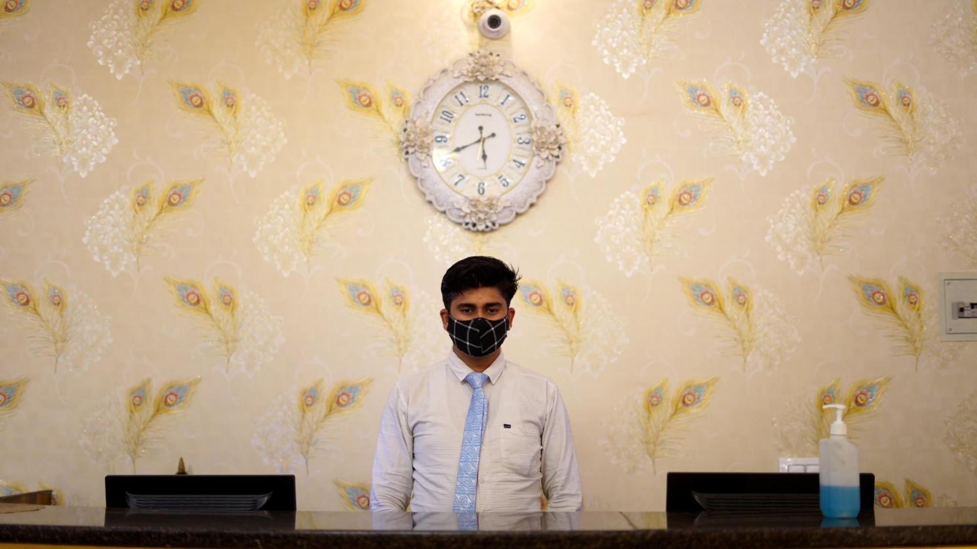 Hotel Neeraj Bhawan Rishīkesh Buitenkant foto