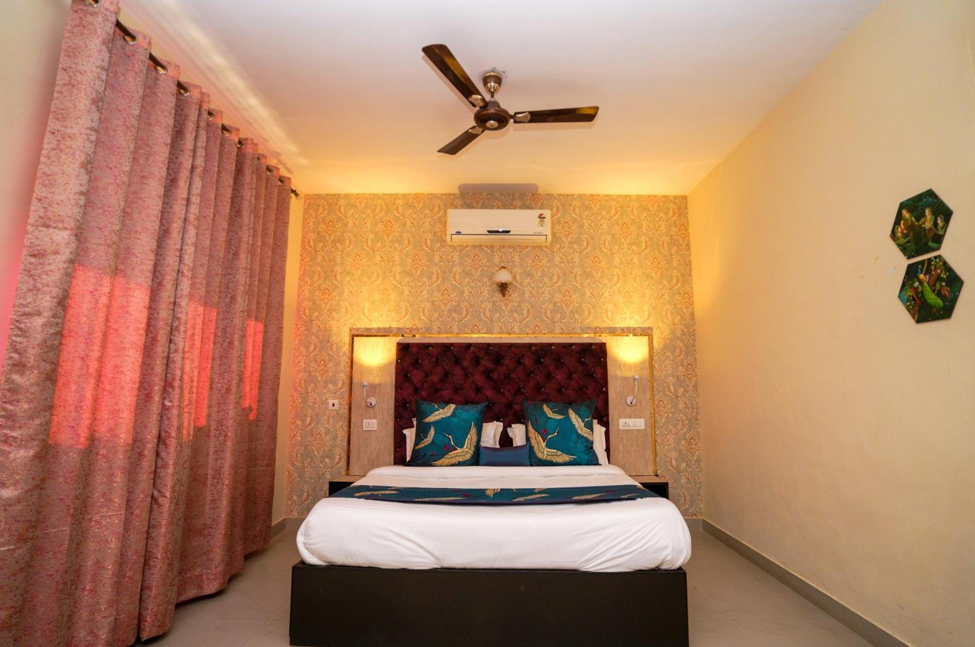Hotel Neeraj Bhawan Rishīkesh Buitenkant foto