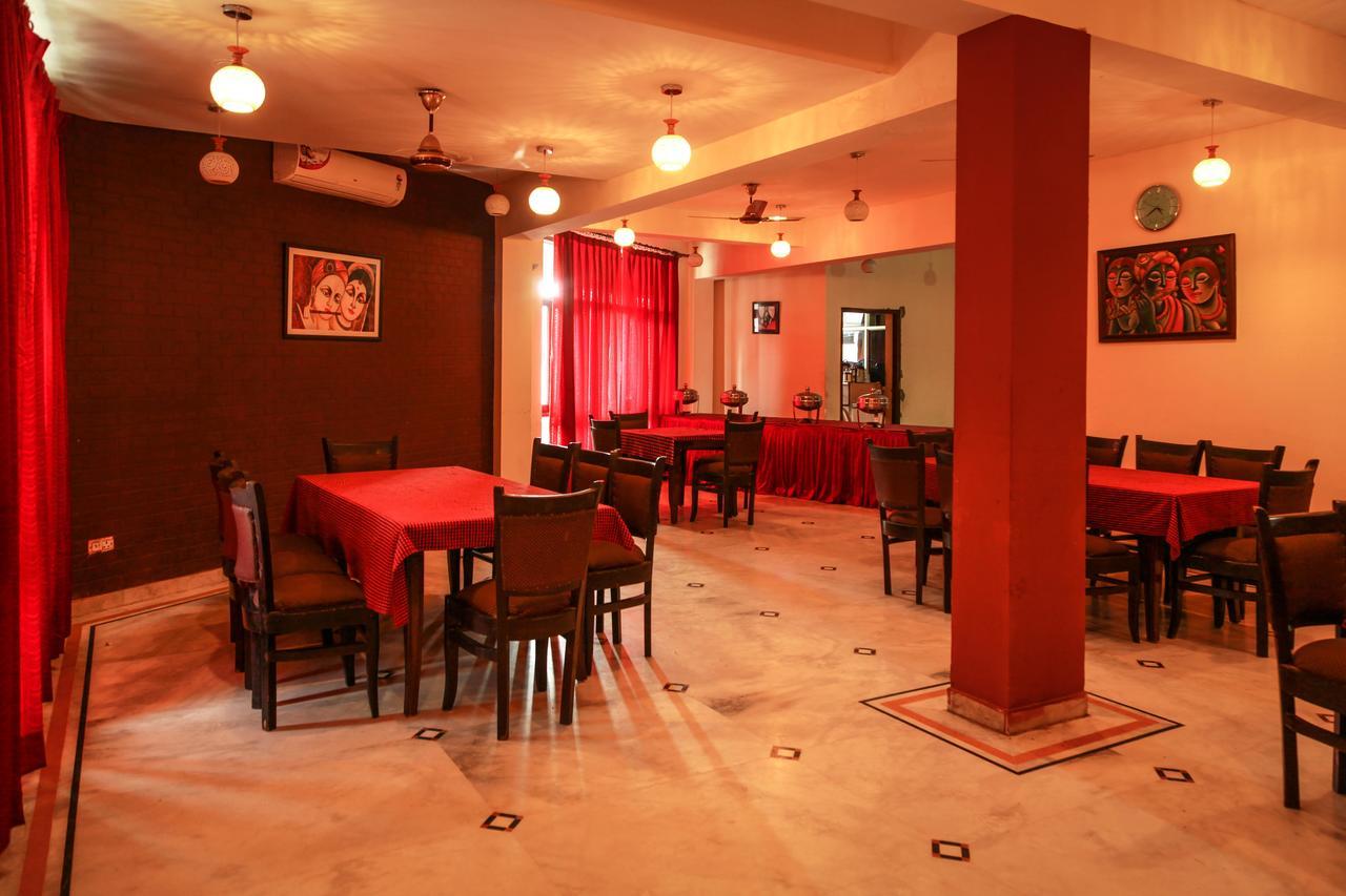Hotel Neeraj Bhawan Rishīkesh Buitenkant foto