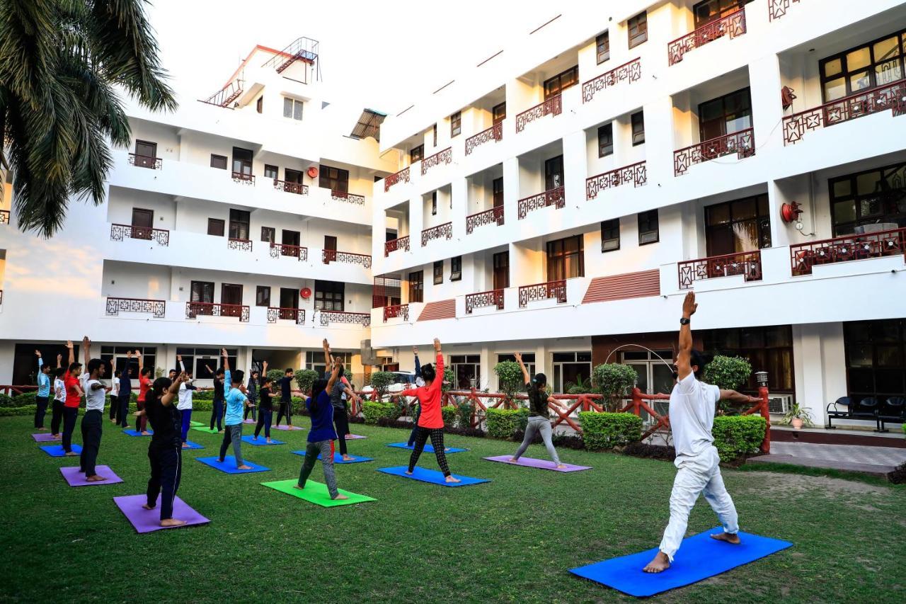 Hotel Neeraj Bhawan Rishīkesh Buitenkant foto