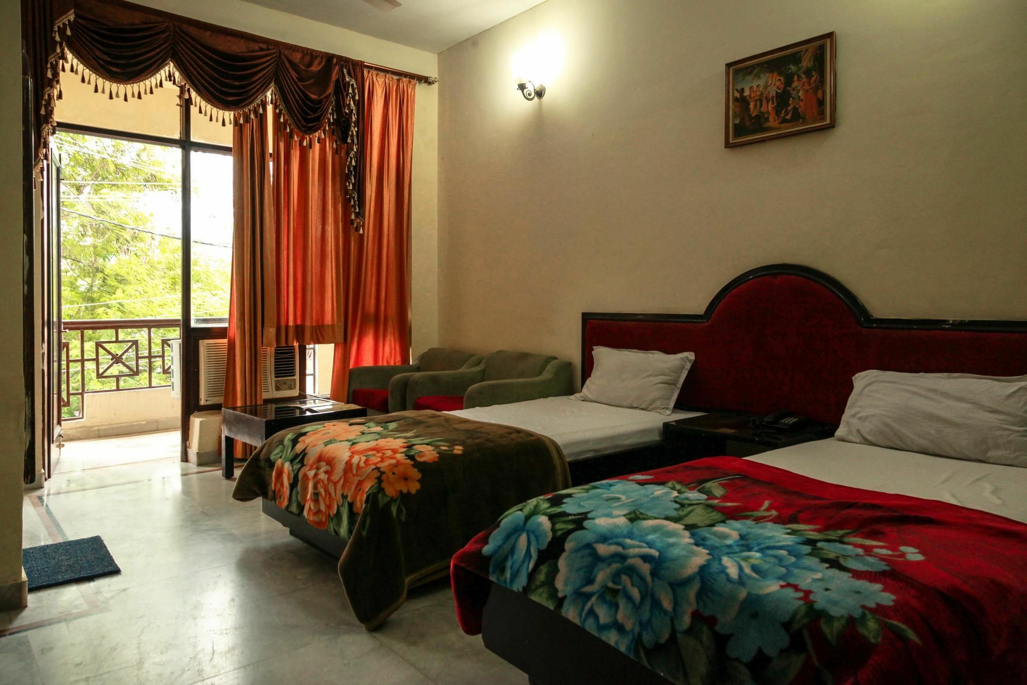 Hotel Neeraj Bhawan Rishīkesh Buitenkant foto